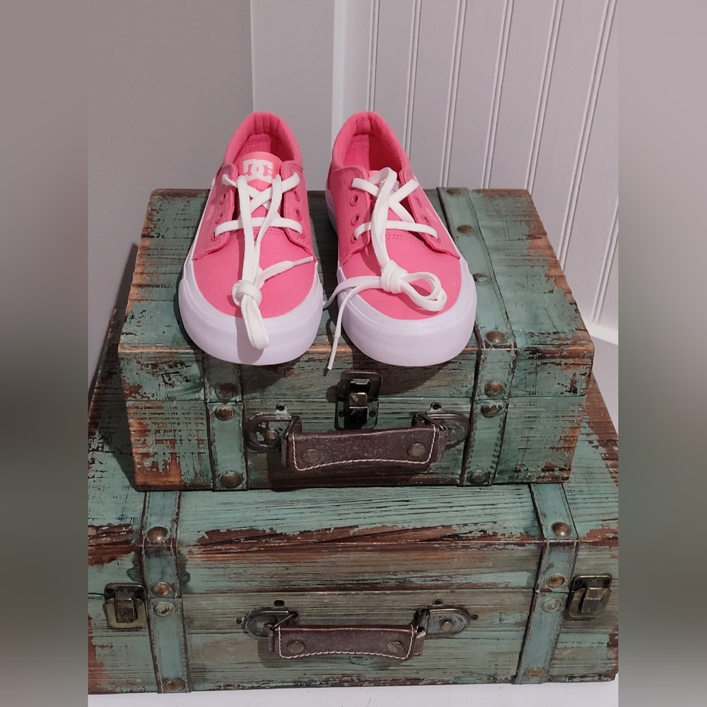 New DC Shoes Kid's Trase TX Shoes Pink / White, Size 3